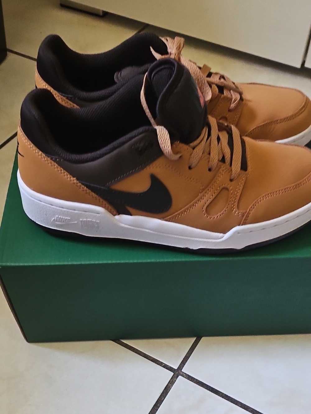 Nike Men’s Tan and Black Low-Top Sneakers with White Midsole